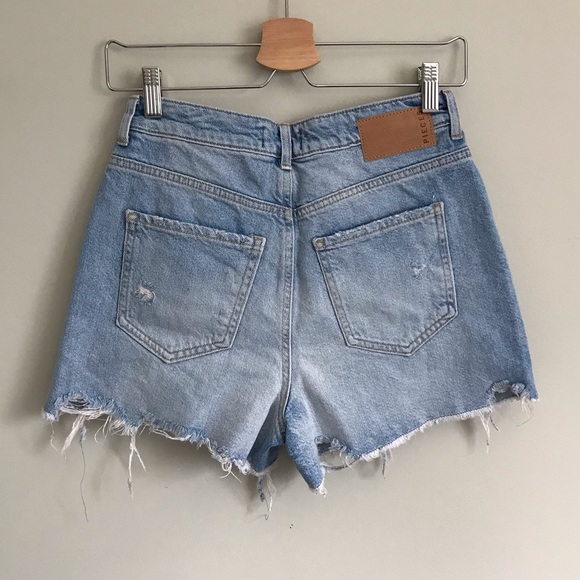 NWT ASOS Pieces Embroidered Floral High Waisted Distressed Frayed Denim Shorts - Picture 5 of 11